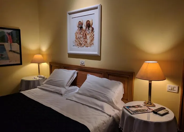 Otel Cairoli 4*