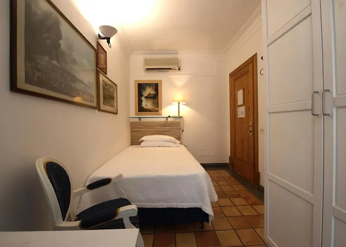 Cairoli Otel Roma